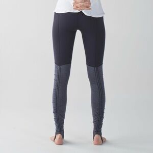Lululemon Wunder Under Pant (Stirrup) size 4
